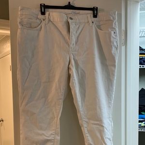 White size 20 Universal Thread Jeans